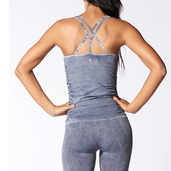 NUX SPELLBOUND COMPRESSION CAMI - Picture 2 of 12